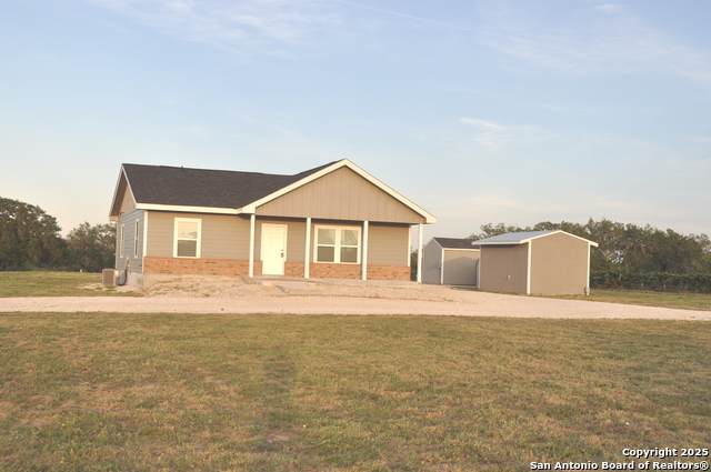 214 County Road 7755 - Photo 1