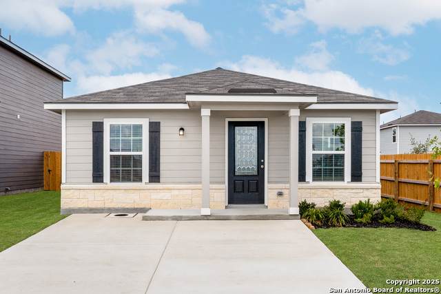4511 Caracara Court - Photo 1