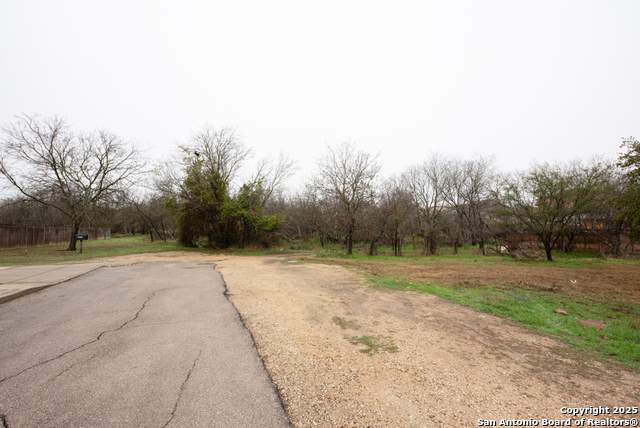 11207 Amhurst - Photo 1