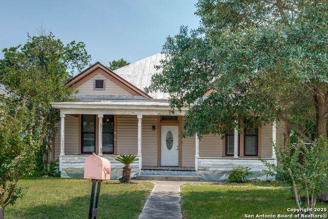227 College - Photo 1