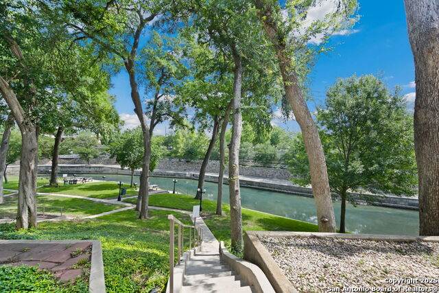 365 Gilbert - Photo 1