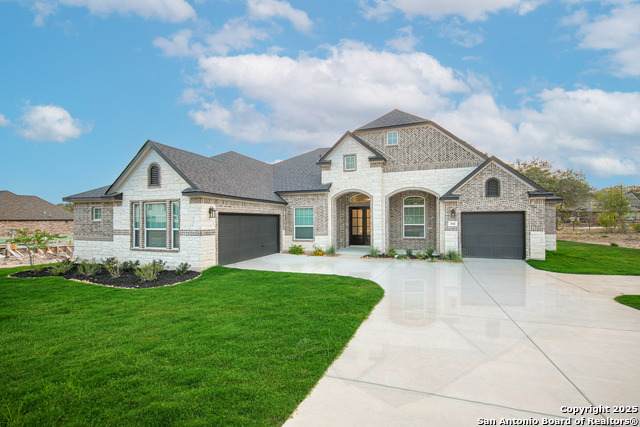 557 Poe Pkwy - Photo 1