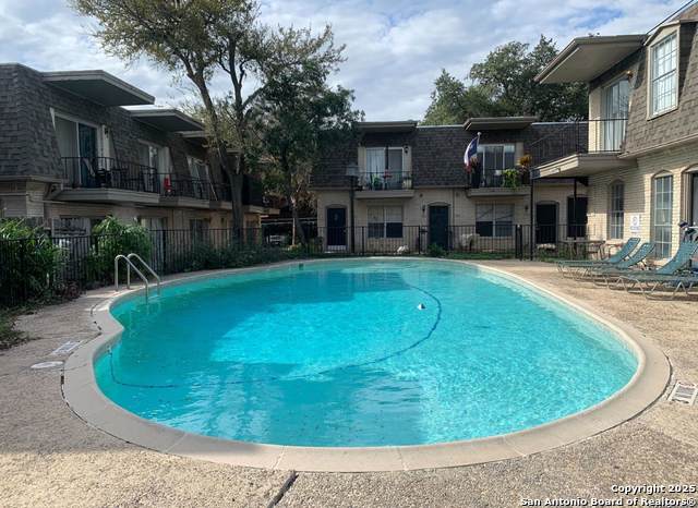 170 De Chantle Rd - Photo 1