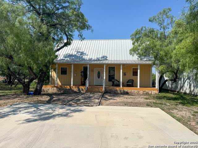 556 Fairway Circle - Photo 1
