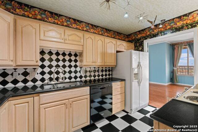 1 Towers Park Ln - Photo 1