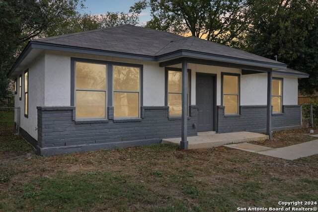 228 Quinta St - Photo 1