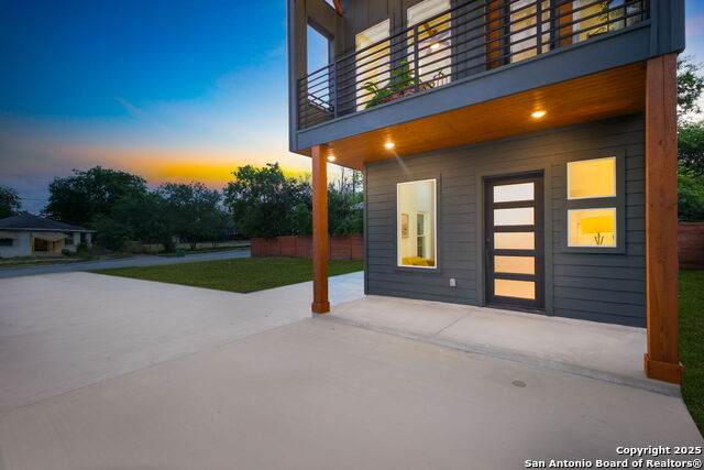 514 Dakota - Photo 1