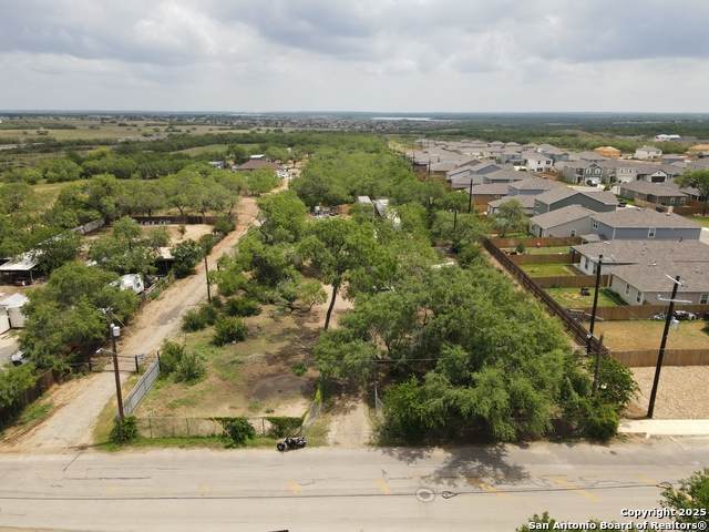 880 Chavaneaux - Photo 1