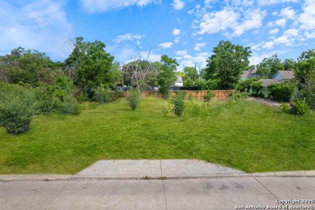 201 Woodby Ct - Photo 1
