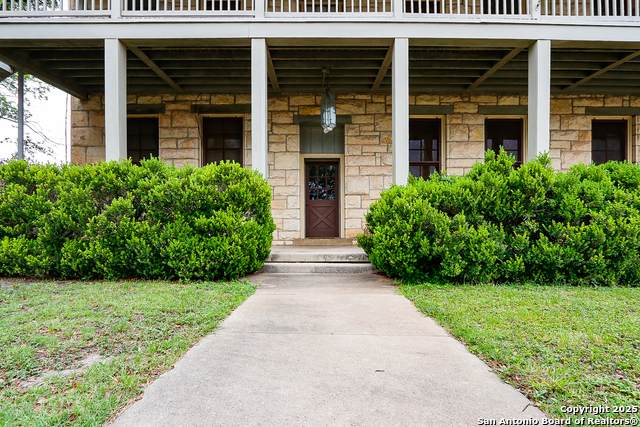 2 Colony - Photo 1