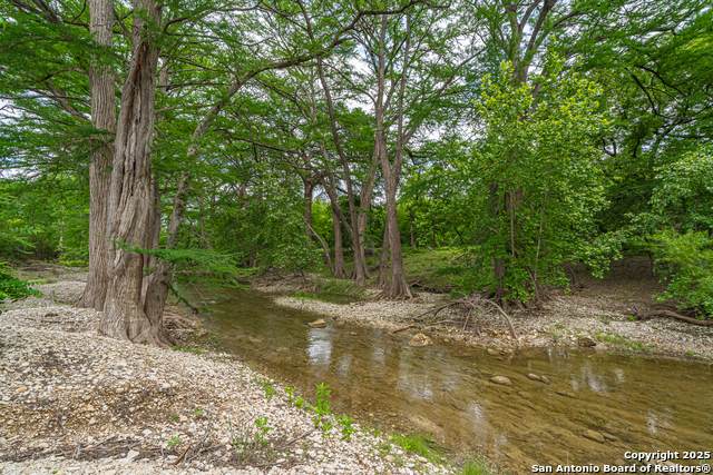 960 River Bend - Photo 1