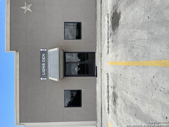 1501 Bensdale - Photo 1