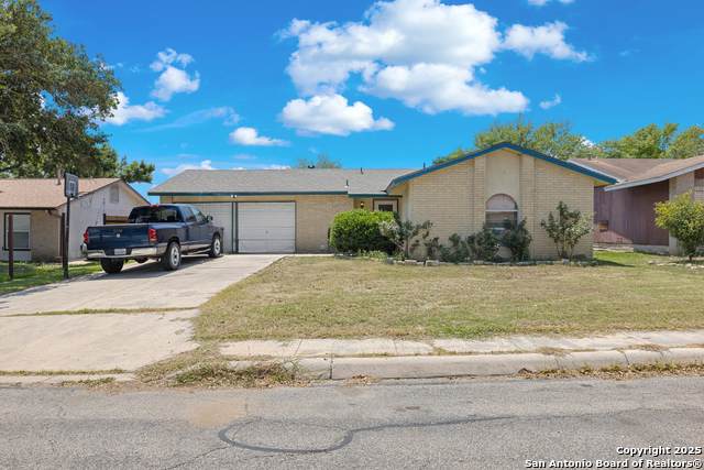 1019 Cloverbrook - Photo 1