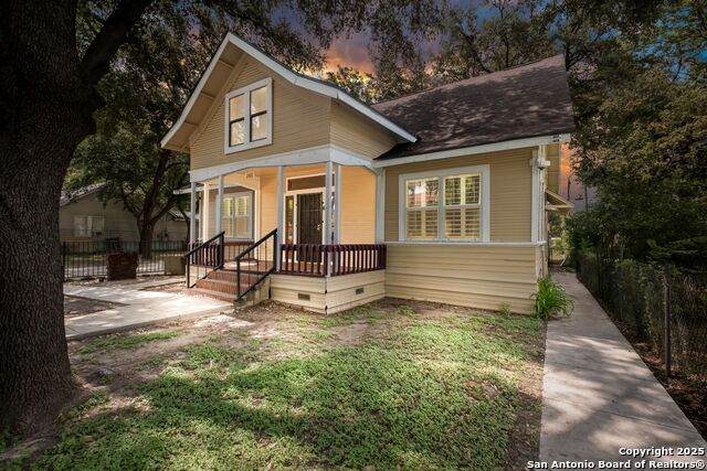 246 Felisa Street - Photo 1