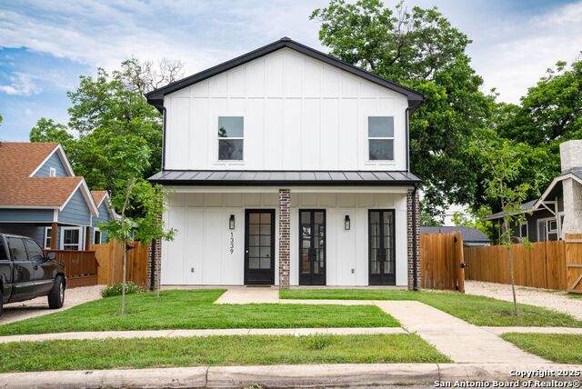1339 Schley - Photo 1