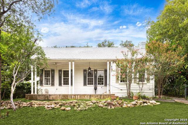 527 Kings Ct - Photo 1