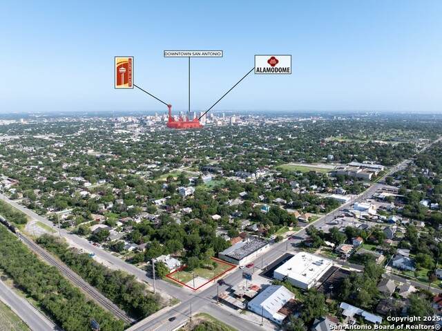 1621 South New Braunfels Ave - Photo 1