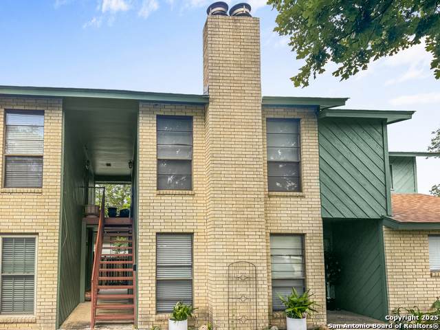 516 King - Photo 1