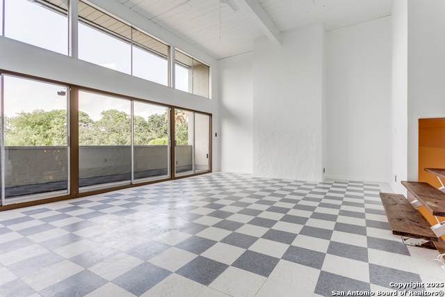 3102 Eisenhauer - Photo 1