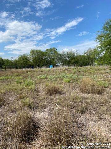 2527 Hicks Ave - Photo 1