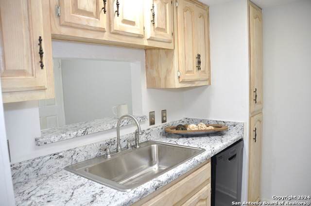 11843 Braesview - Photo 1