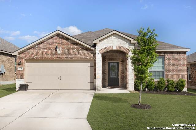7726 Watersedge - Photo 1