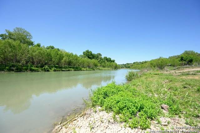 464 County Road 471 - Photo 1