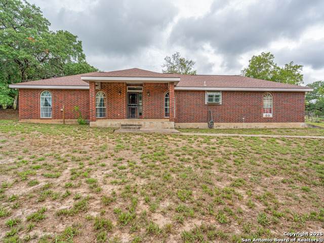 1026 Eagle Creek Dr - Photo 1