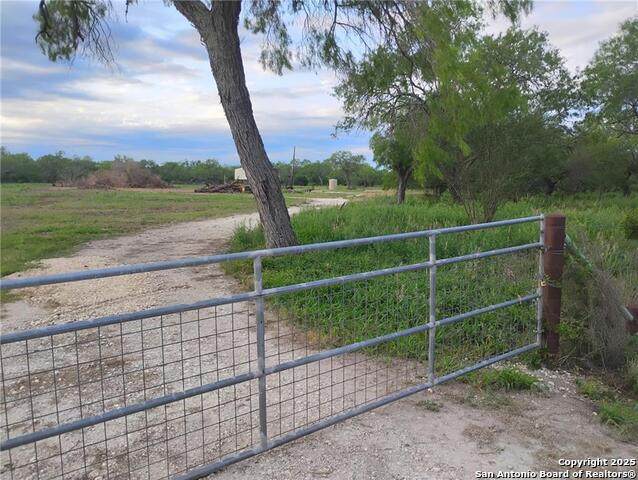 111 Deer Run Cir - Photo 1