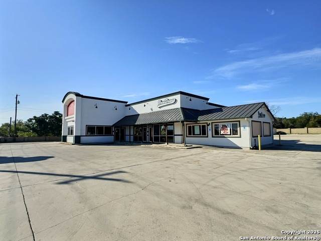 2262 Bandera Hwy - Photo 1