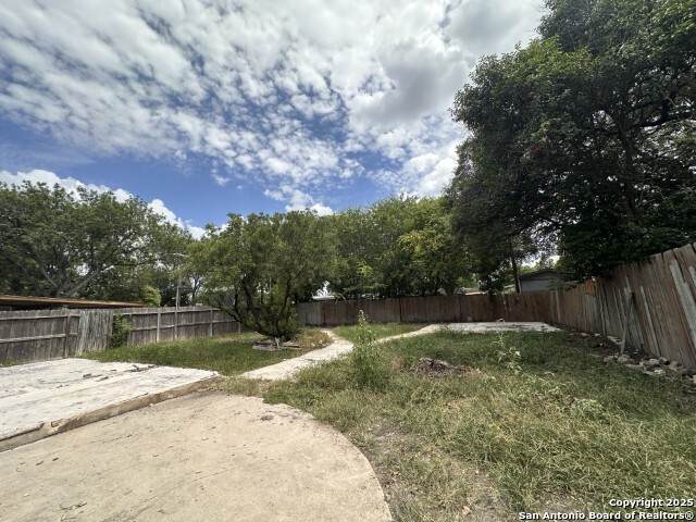 1814 Lampost - Photo 1