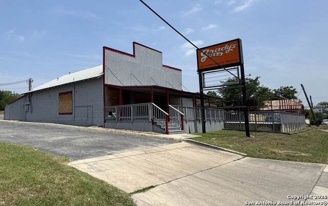 13525 Wetmore - Photo 1