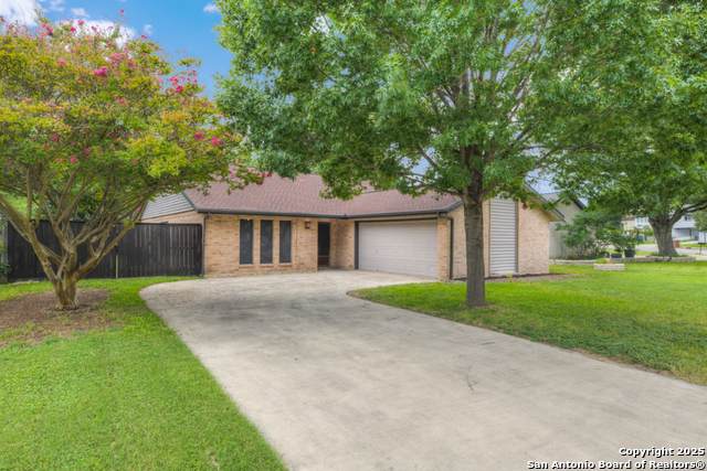 627 Summerwood - Photo 1