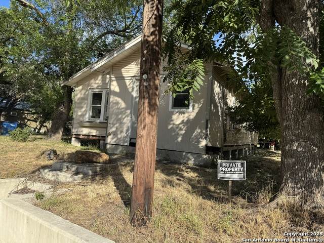1604 Katy Dr - Photo 1