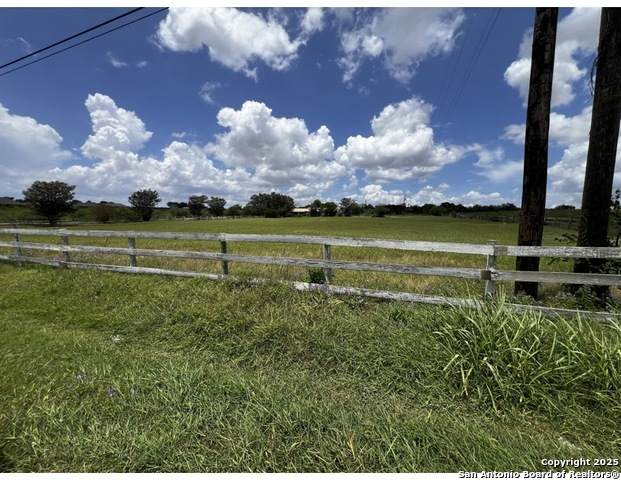 1219 Weil - Photo 1