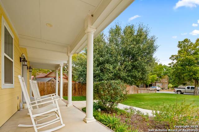 727 Guadalupe St - Photo 1