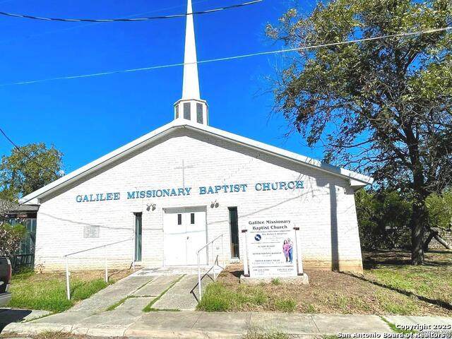 815 Albert - Photo 1