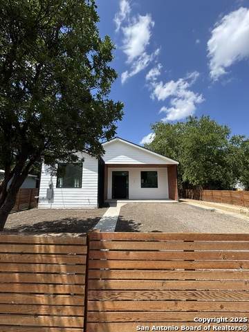 105 Forrest - Photo 1