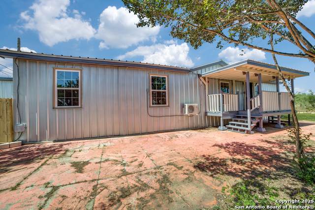 8325 Fm 327 - Photo 1