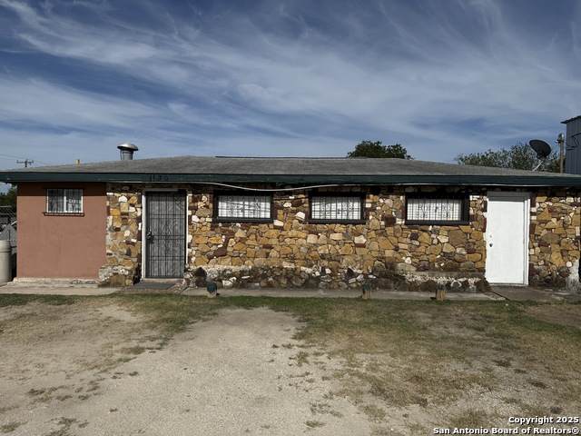 1130 Hampton - Photo 1