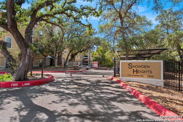 7323 Snowden - Photo 1