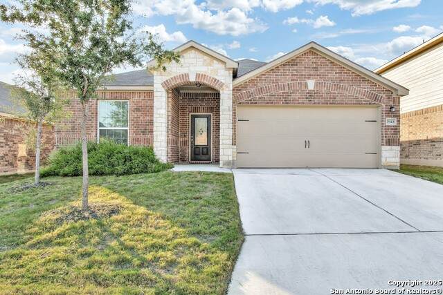 7923 Bluewater Cove - Photo 1