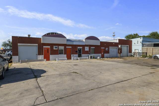 1818 Zarzamora - Photo 1