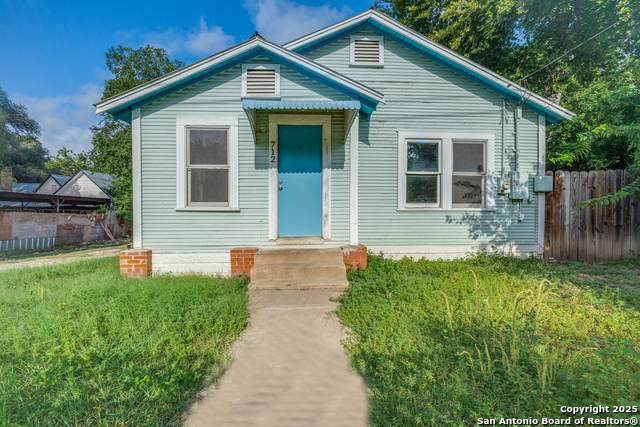 712 Austin - Photo 1