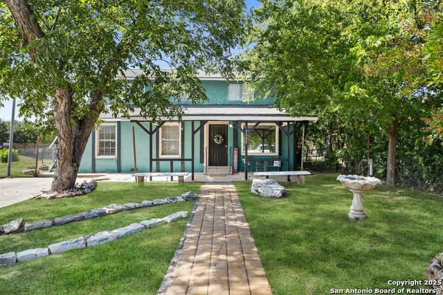 1222 Harding - Photo 1