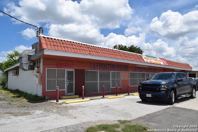 727 Historic Old Hwy 90 - Photo 1