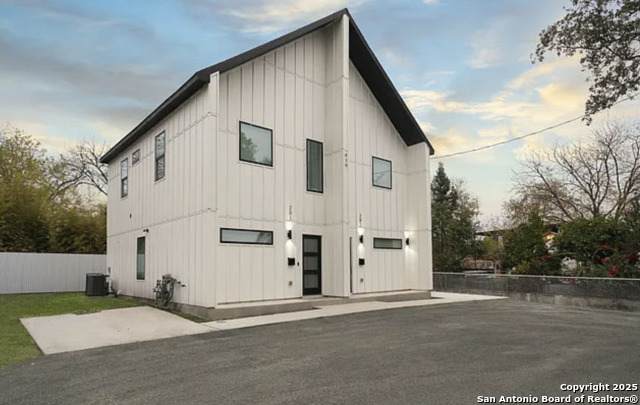 419 Porter - Photo 1