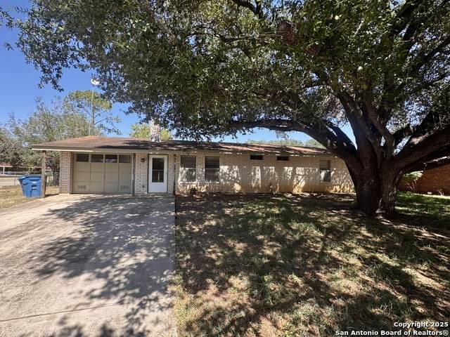 512 Low Meadow - Photo 1