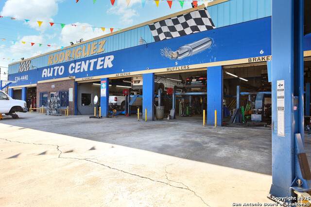 2521 Presa - Photo 1