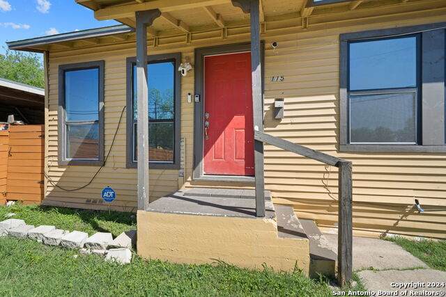 115 Dumoulin - Photo 1